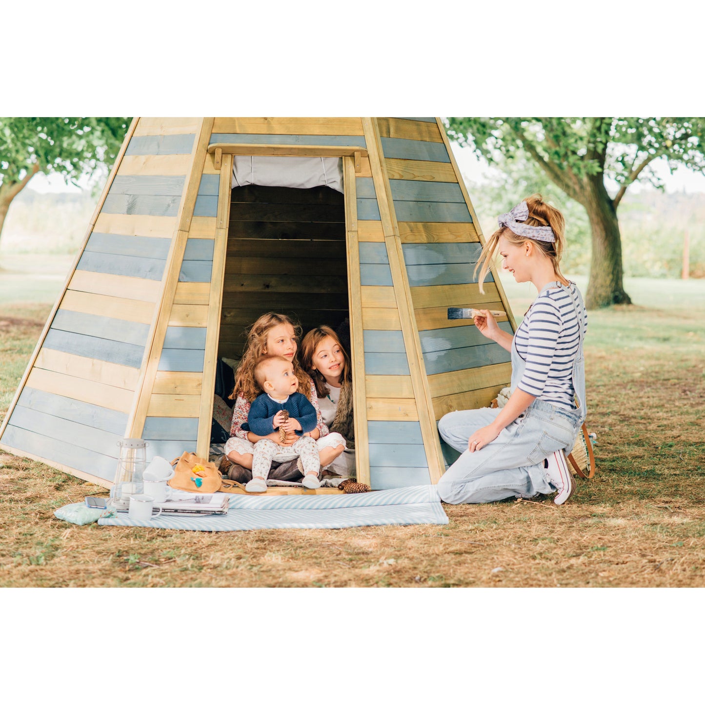 Grand Wooden Teepee Hideaway